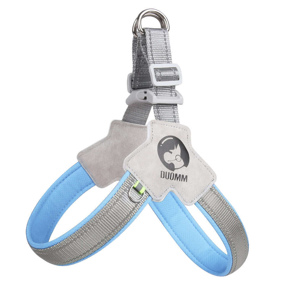 Harnais pour chien respirant et réfléchissant avec design gris et bleu, idéal pour le confort et la sécurité.