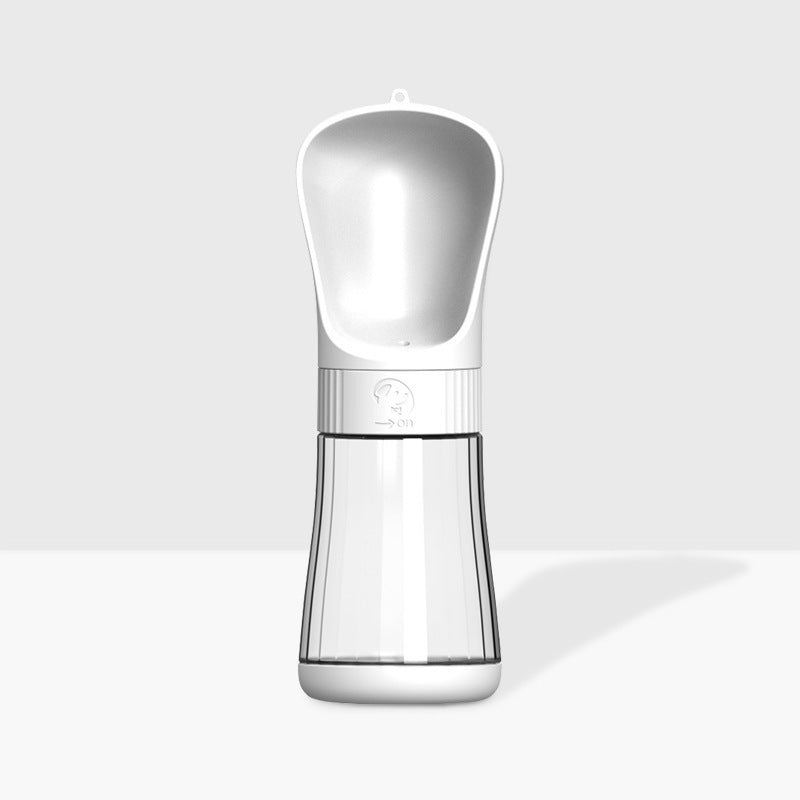 Gobelet d'eau multifonctionnel pour animaux, parfait pour les promenades et voyages en plein air.