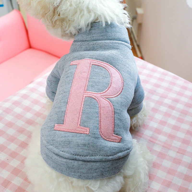 Hoodie pour chien Bichon Teddy en gris avec lettre R, parfait pour l'automne et l'hiver.