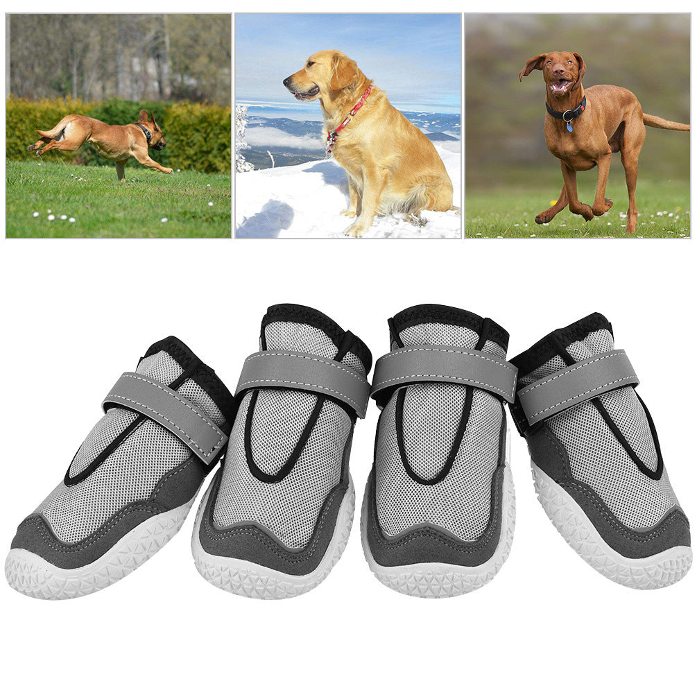 Chaussures pour chiens résistantes et respirantes en microfibre, idéales pour confort et sécurité en extérieur.