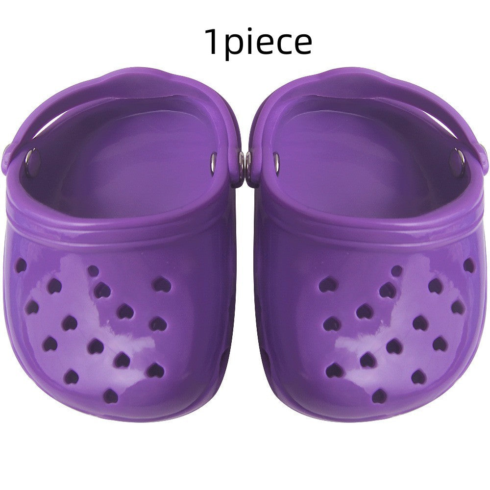 Chaussures pour chien en silicone violettes avec cœurs, résistantes à l'usure et parfaites pour les aventures en plein air.