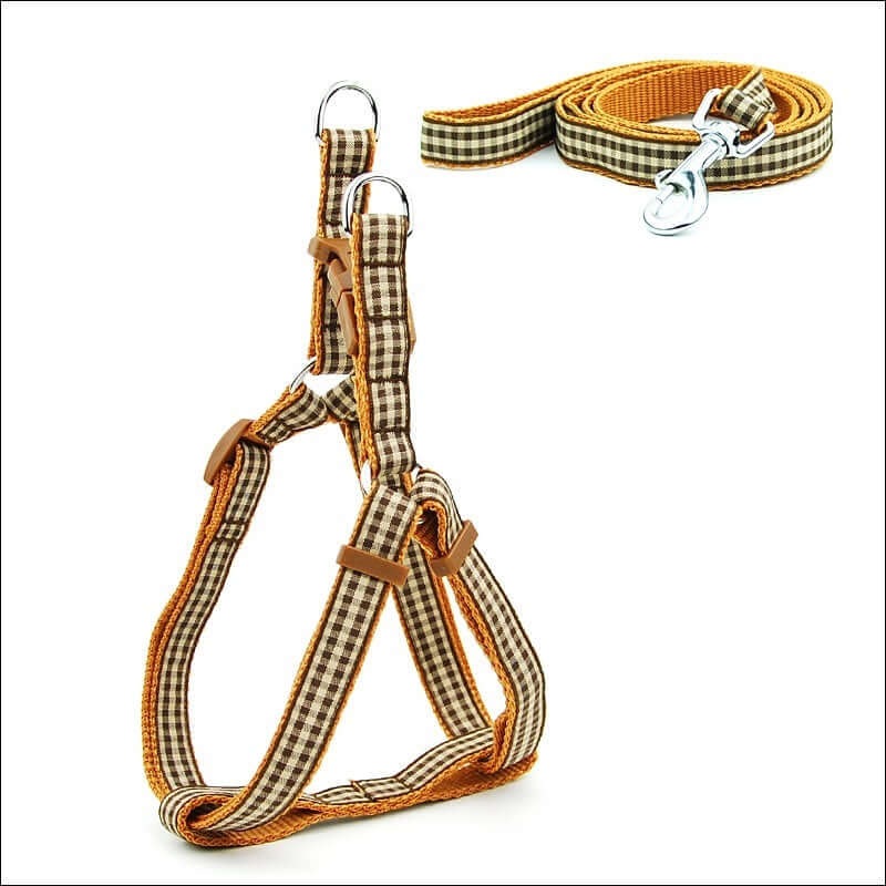 Harnais et laisse pour chien à motif check, idéal pour un confort optimal lors des promenades.