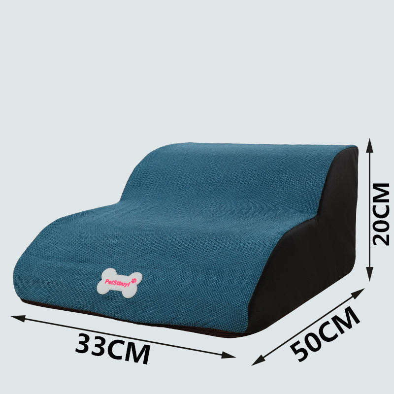Échelle de montée pour chiens en peluche, idéale pour aider les petits chiens à accéder aux sièges en toute sécurité.