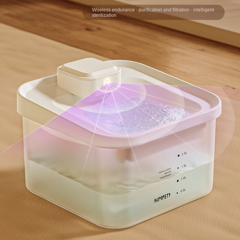 Distributeur d'eau automatique pour chat avec filtration UV et design moderne.