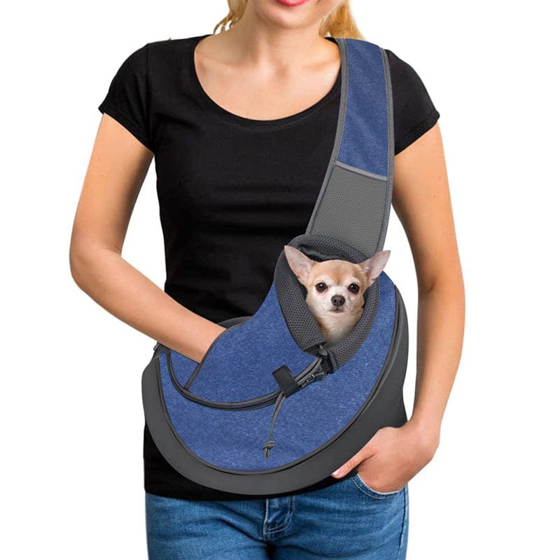 Sac à bandoulière ultra-léger pour chiots, confortable et respirant, porteur avec un petit chien.