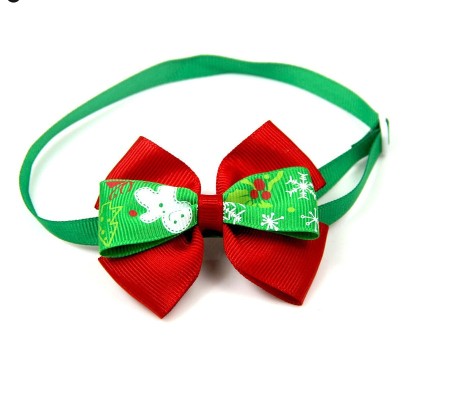 Nœud papillon de Noël rouge et vert pour animaux de compagnie, parfait pour les fêtes.