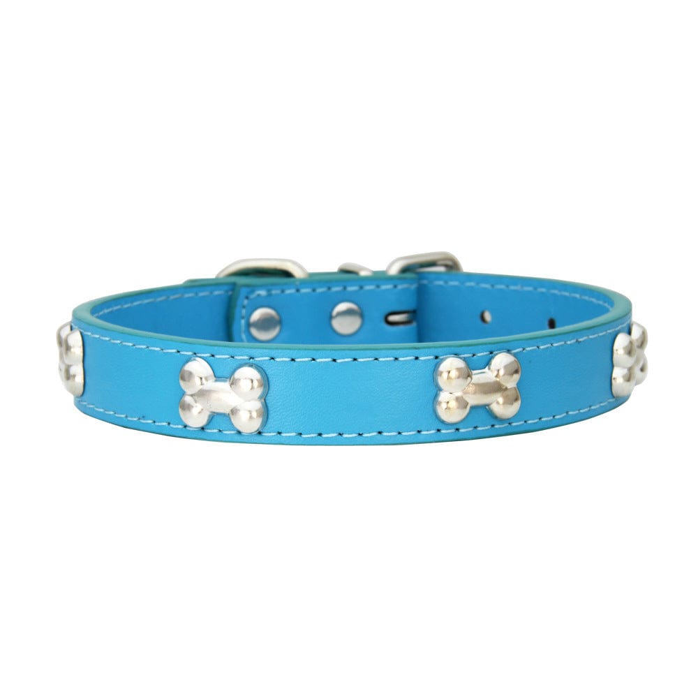 Collier pour chien en cuir PU bleu avec décorations en forme d'os et fermoir en métal, idéal pour le confort et le style.