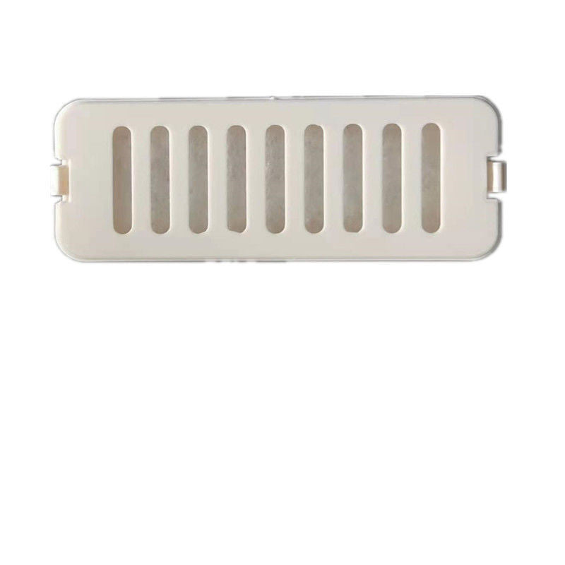 Distributeur automatique d'alimentation pour animaux avec fente de distribution pour croquettes et eau.