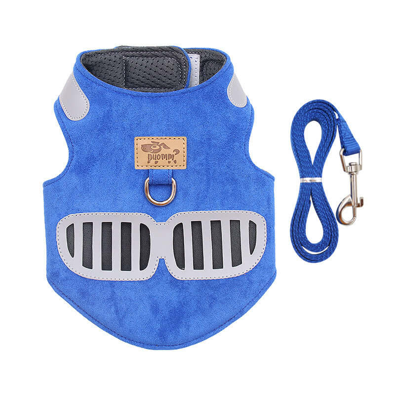 Harnais bleu pour chat en suède doux avec laisse de traction, idéal pour le confort et la sécurité des animaux.