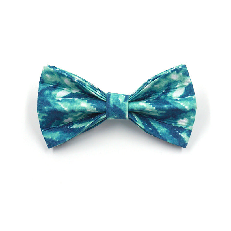 Élégant nœud papillon en coton biologique dans des tons de bleu pour accessoires d'animaux.