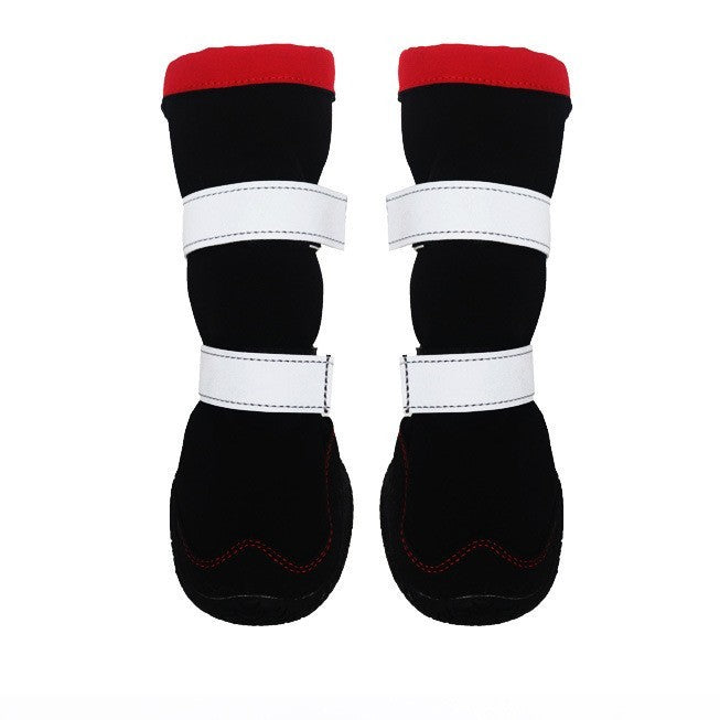Bottes chaudes et douillettes pour chiens, idéales pour l'automne et l'hiver, avec bandes de sécurité blanches.
