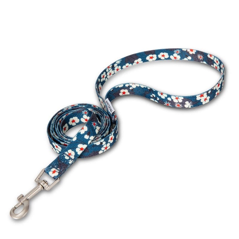 Corde florale résistante pour chiens et chats, motifs charmants, parfaite pour les promenades.