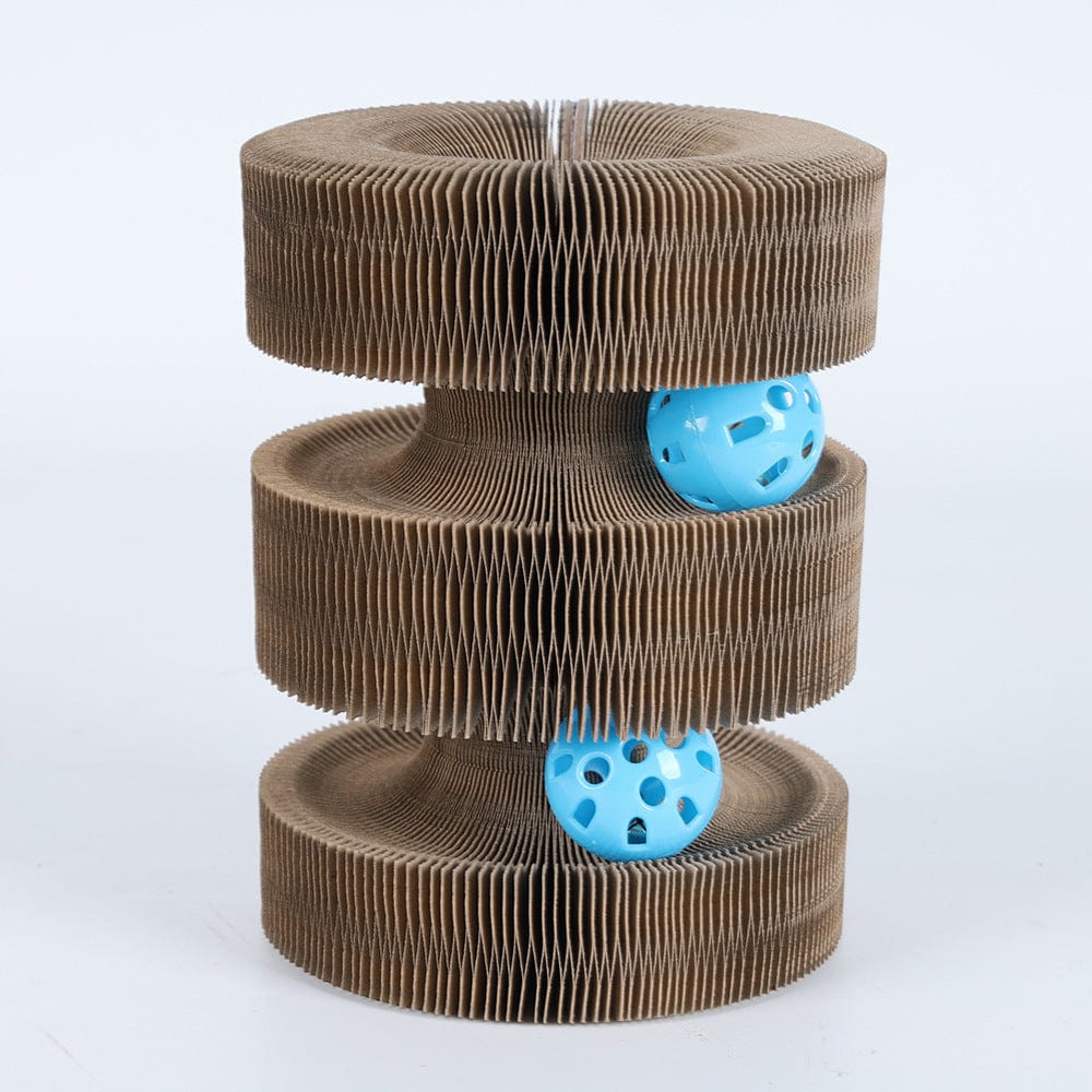 Planche à gratter magnétique en papier ondulé avec boules de jeu pour chat, coloris beige et bleu.